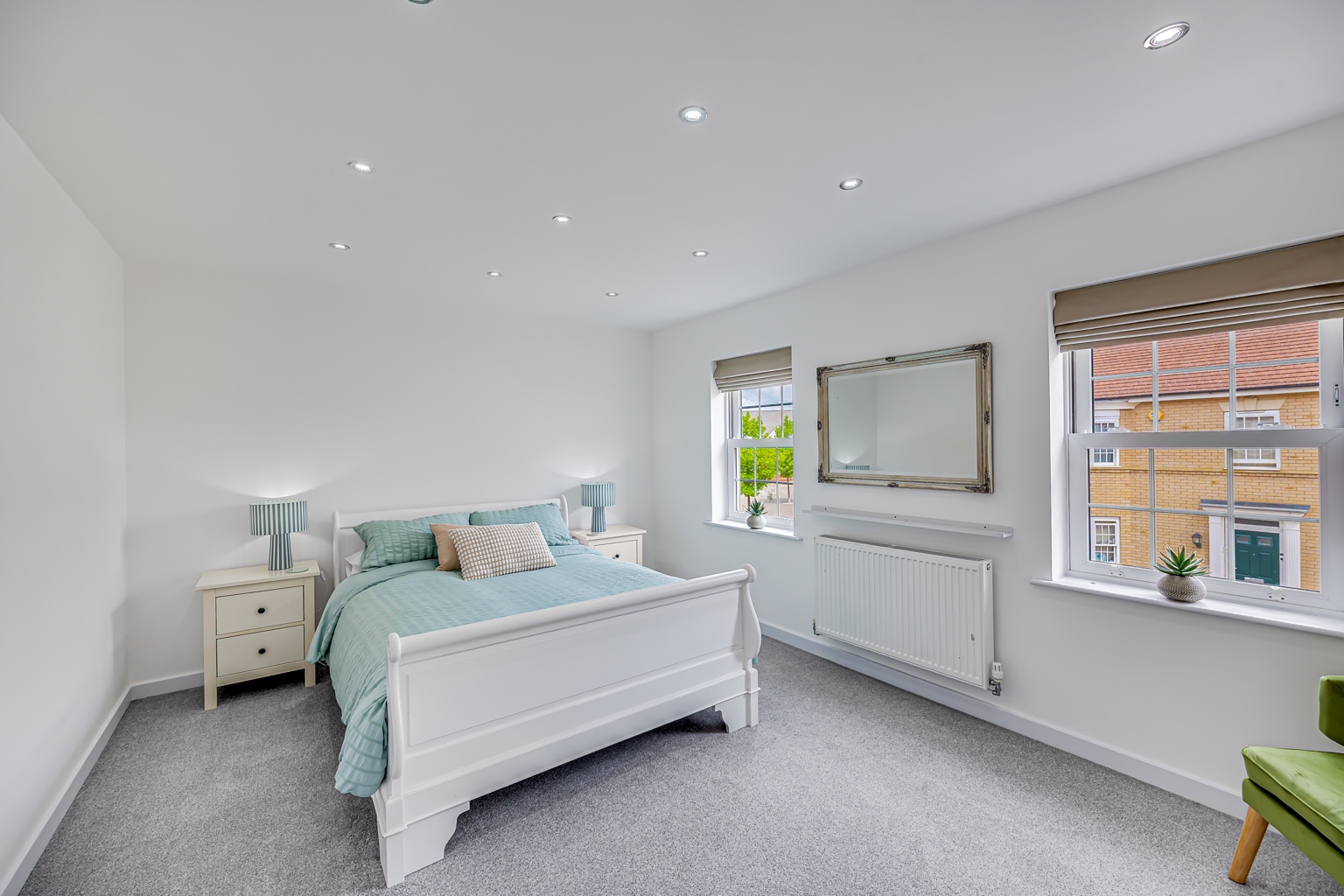 Spacious double bedroom